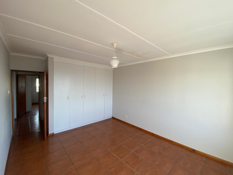 To Let 2 Bedroom Property for Rent in Mossel Bay Central Western Cape